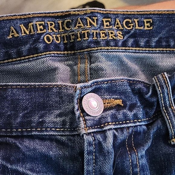 AEO Destructed Roll Hem Denim Shorts, Size 33 - Picture 3 of 4